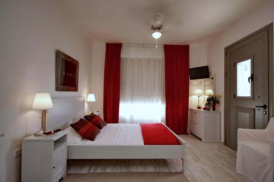 Aloe Luxury Apartments Porto Cheli Buitenkant foto