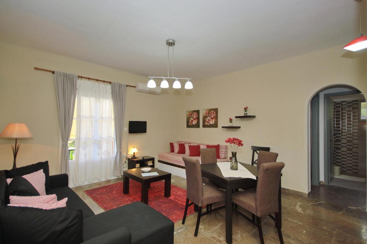 Aloe Luxury Apartments Porto Cheli Buitenkant foto